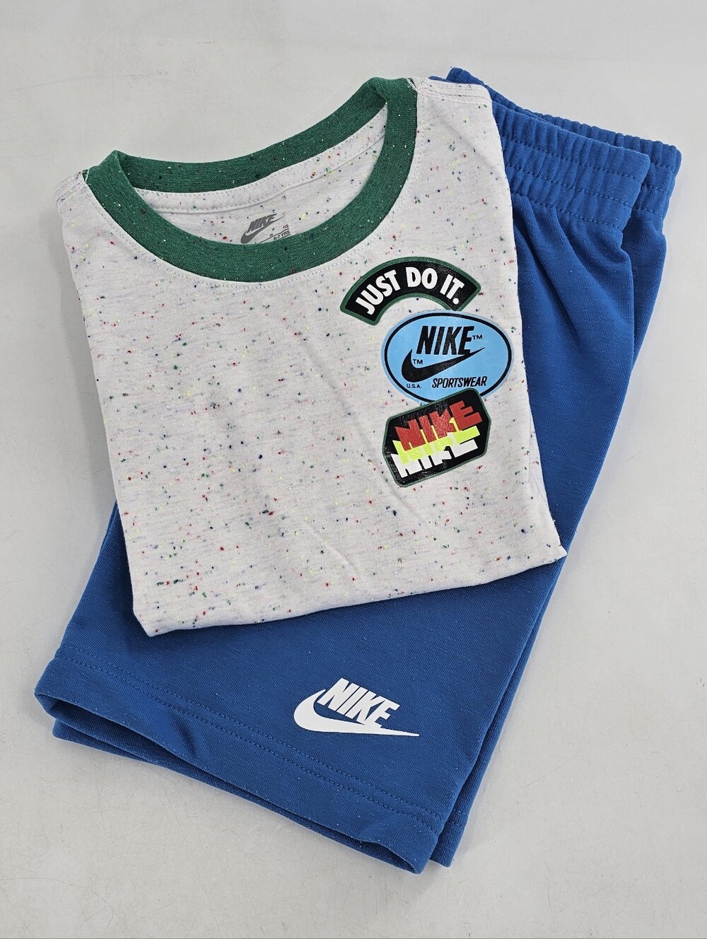 NIKE T-SHIRT SHORTS SET 6-7 YEARS OLD USED